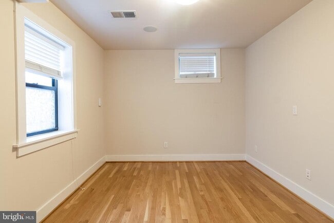 Building Photo - 1300 K St SE