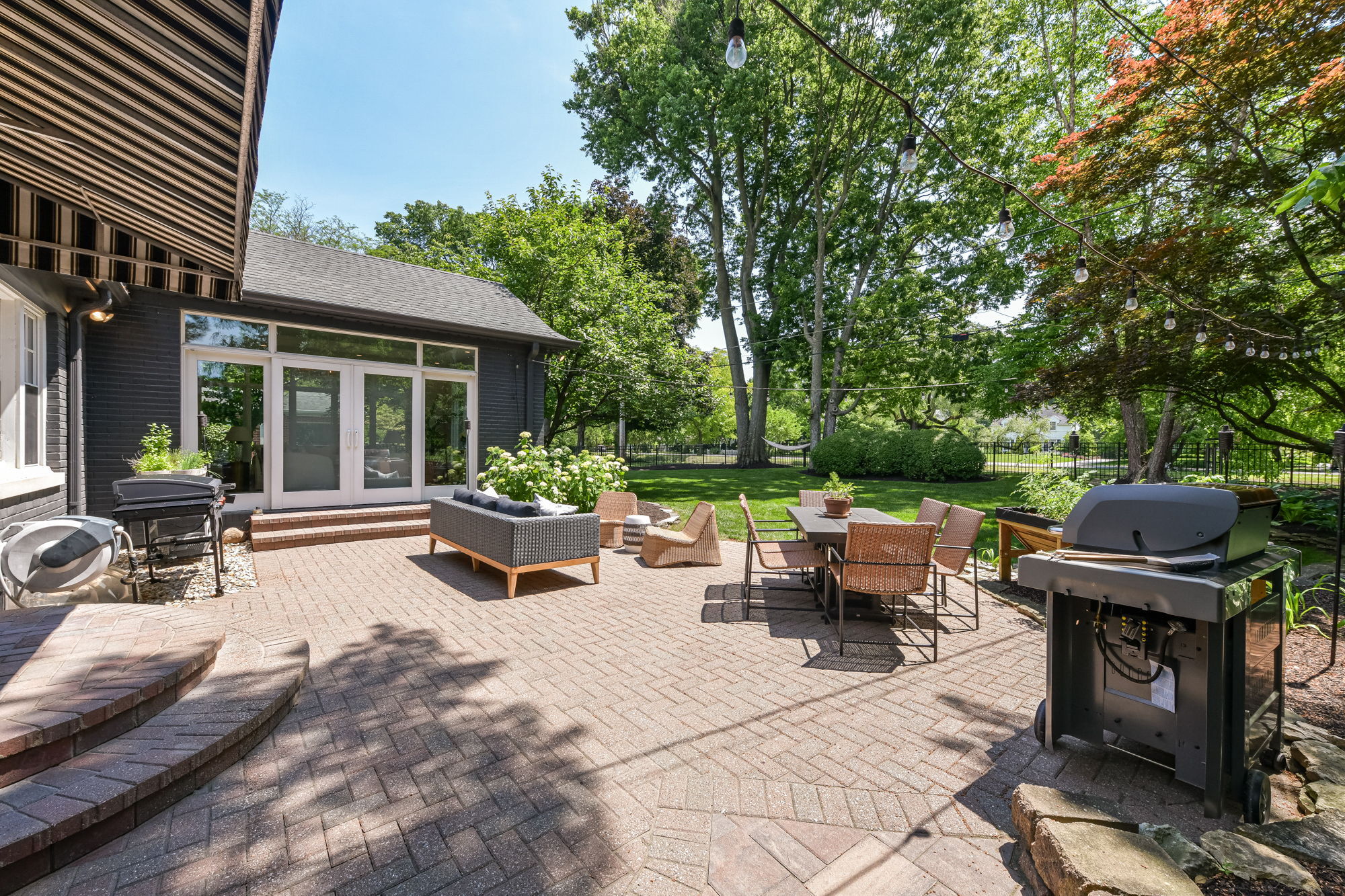 Building Photo - 5939 Gladden Dr