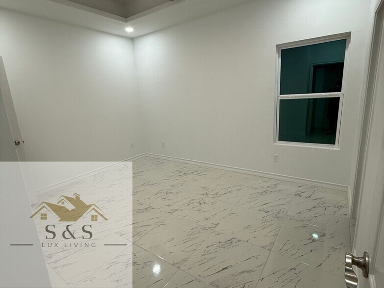 Building Photo - 11306 N 24th St