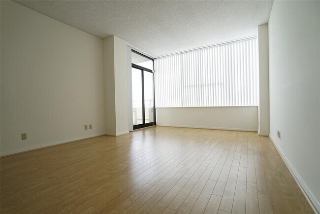 Building Photo - 15 Greenway Plaza