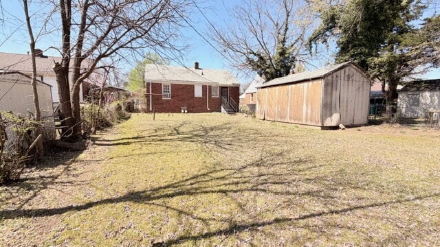 Building Photo - 2-Bed, 1- Bath Brick Home For Rent