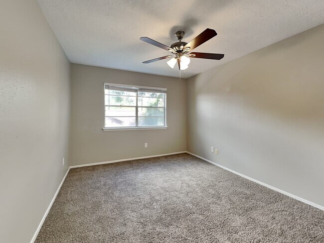 Building Photo - 19803 Edensborough Dr