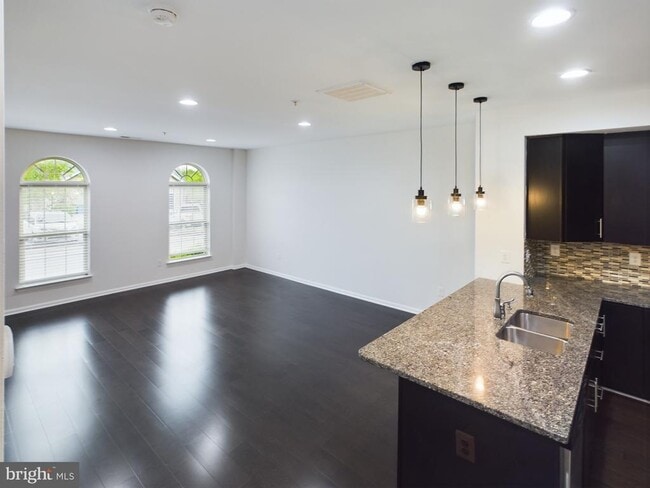 Building Photo - 6479 Jack Linton Dr S