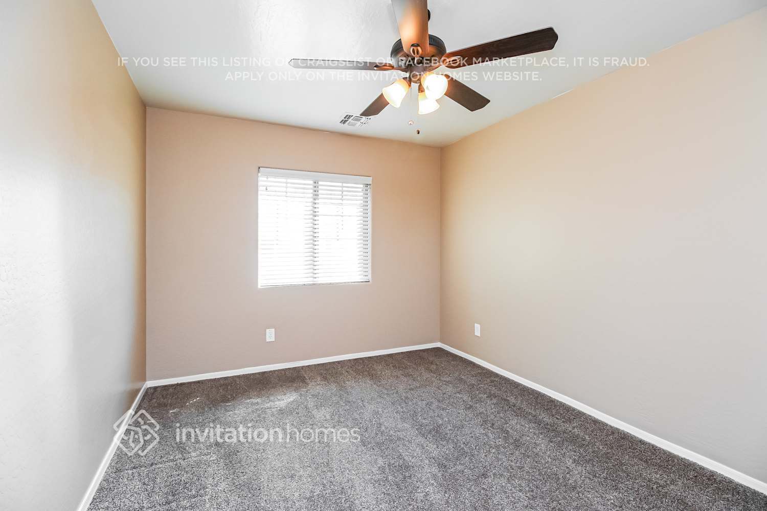 Building Photo - 3878 E Santa Fe Ln