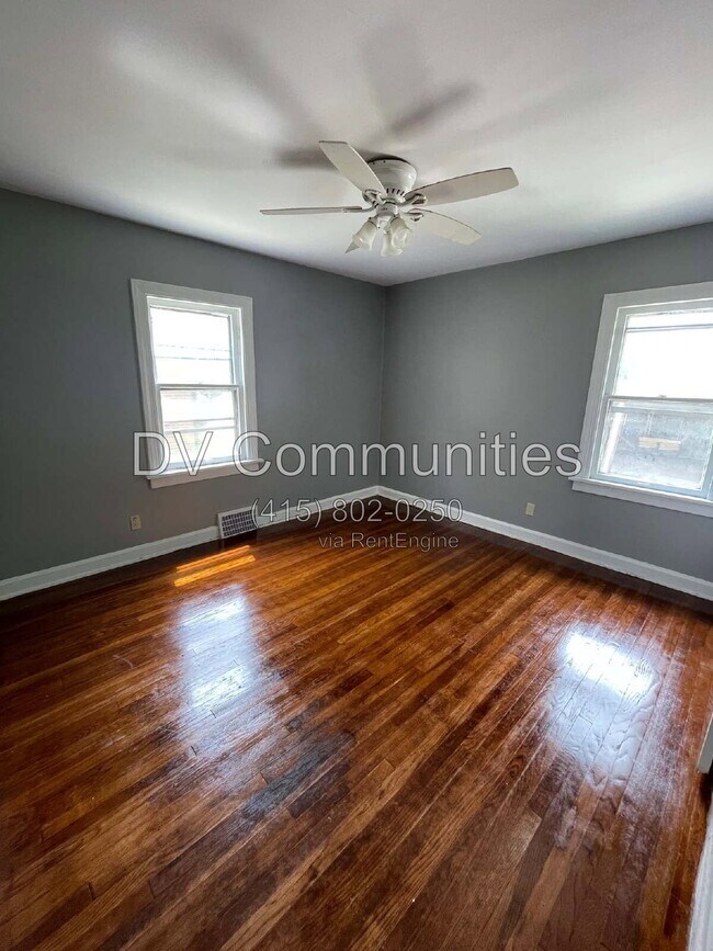 Building Photo - 1504 Sherbrook Rd