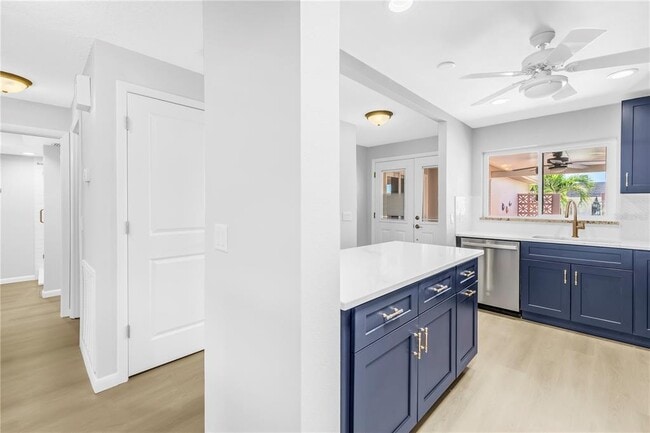 Building Photo - 433 Boca Ciega Point Blvd S