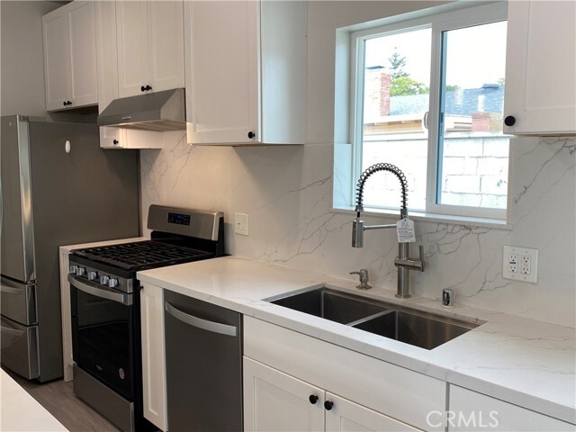 Building Photo - 1653 W Chateau Pl