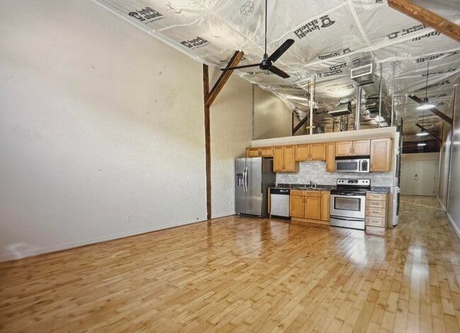 Building Photo - 222 Bolivar St