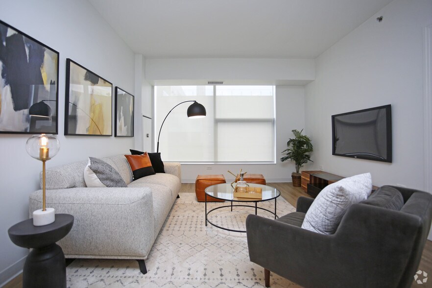 The Van Buren 808 W Van Buren St Chicago IL 60607 Apartment Finder