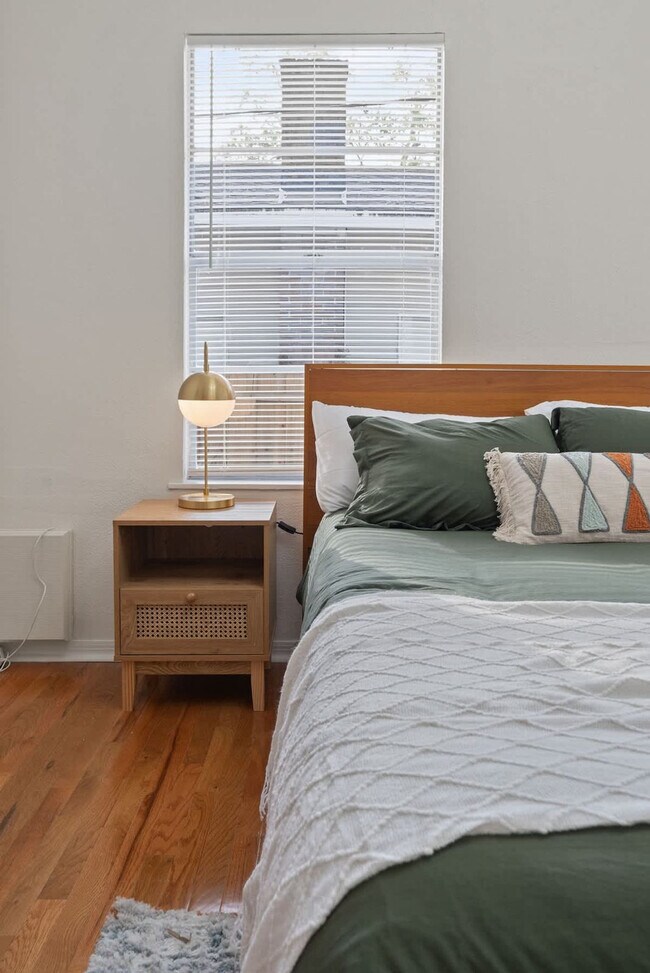 Building Photo - 307 W Haya St