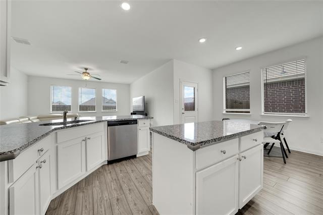 Building Photo - 5630 Elwood Dr