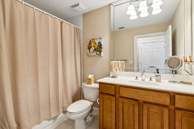 Building Photo - Fully Furnished 3/3 Ocean Grande Condo