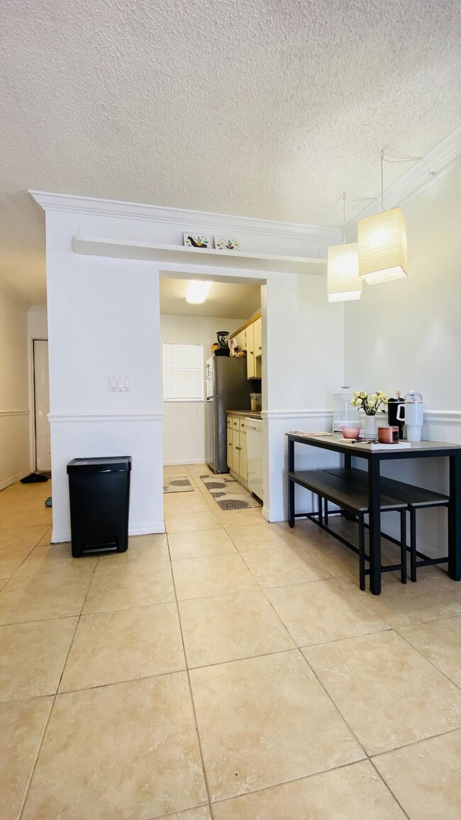 Building Photo - 3274 Coral Ridge Dr