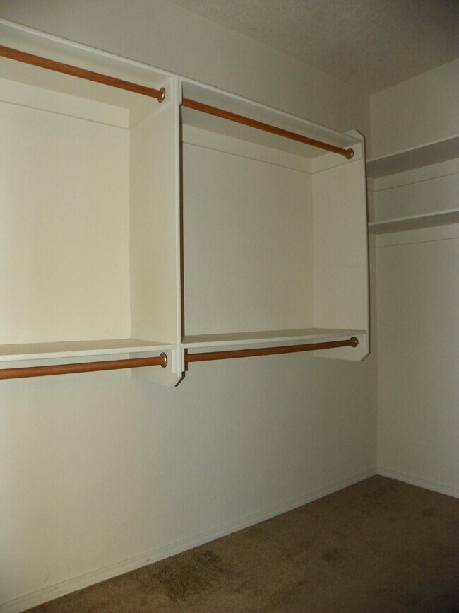 Building Photo - 1214 Northern Lights Way NE