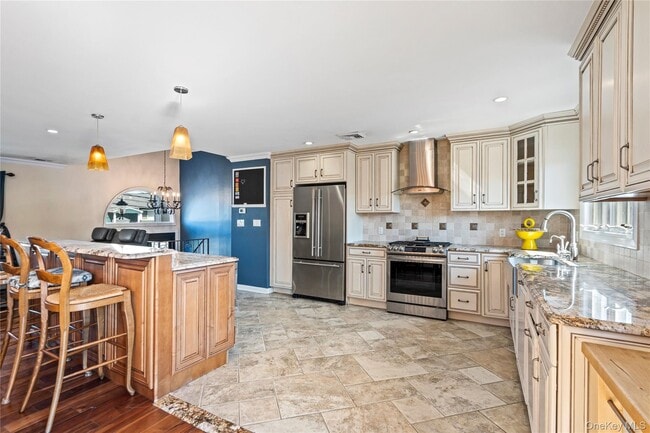 Building Photo - 539 Nassau Ave