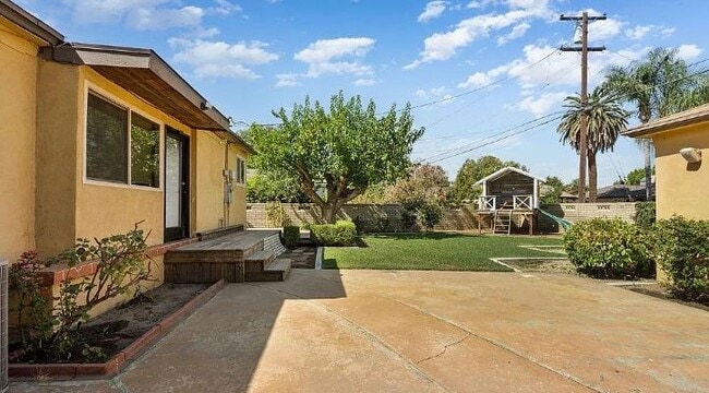 Building Photo - 2453 Alder St