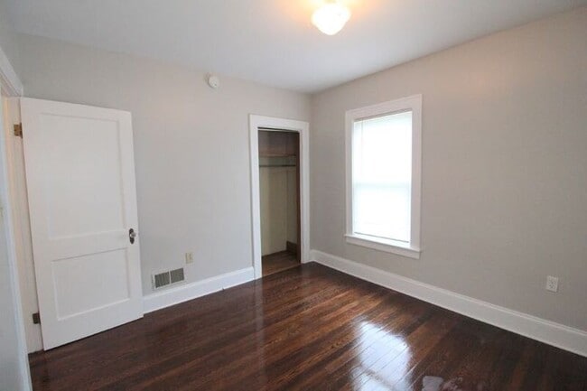 Building Photo - 3 Shenandoah Ave