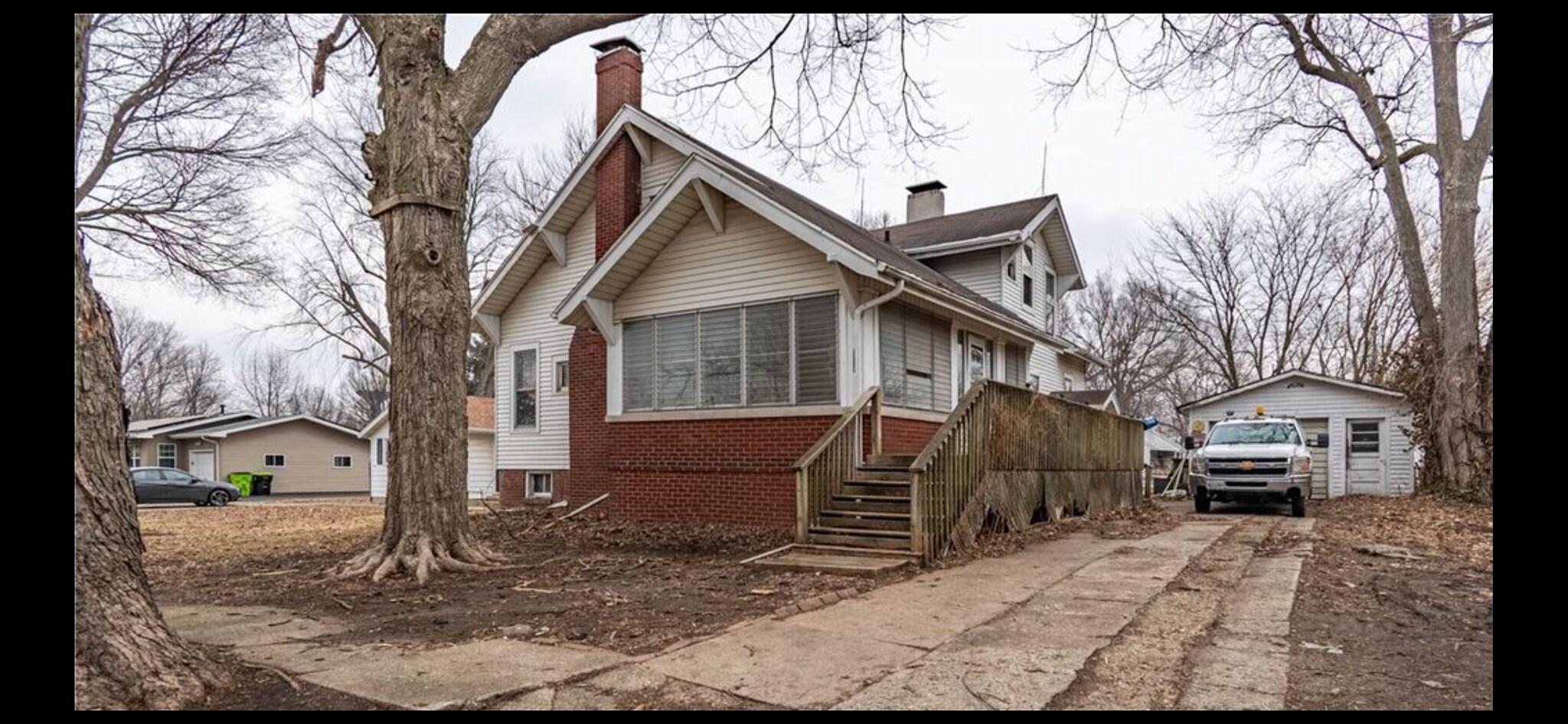 Building Photo - 214 N Maple St
