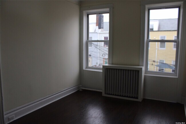 Building Photo - 78-10 82nd St