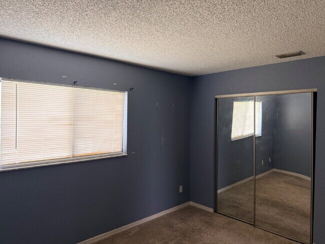 Building Photo - Adorable 2 Bedroom, 1 Bathroom, 1 Car Garage Home on a Large Corner Lot for rent.