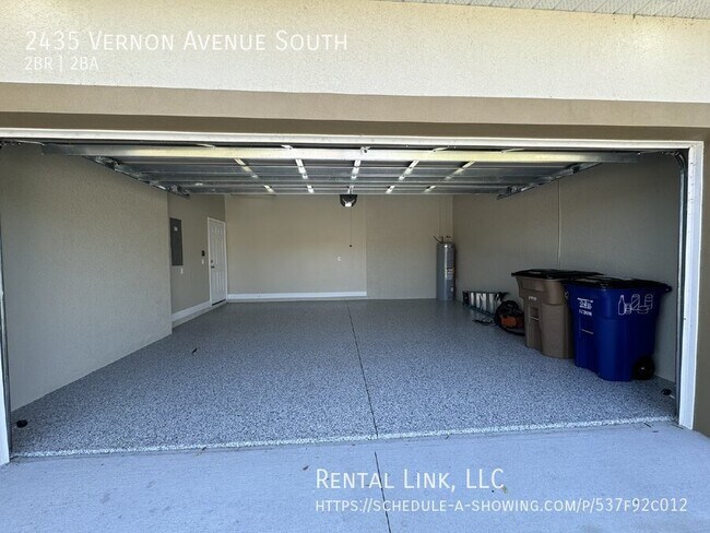 Building Photo - 2435 Vernon Ave S