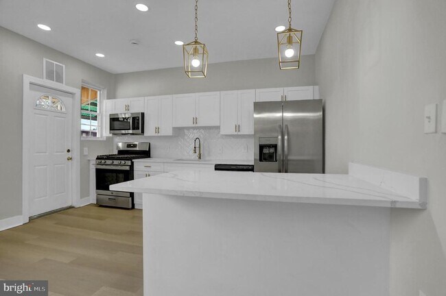 Building Photo - 3202 Dudley Ave