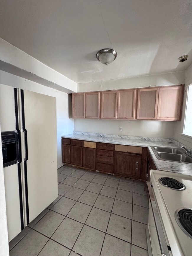 Building Photo - HUD Approved Home!