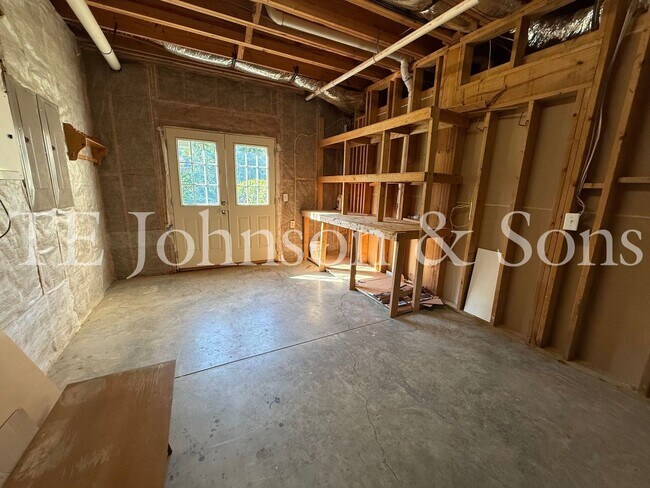 Building Photo - 5540 Brookberry Farm Rd