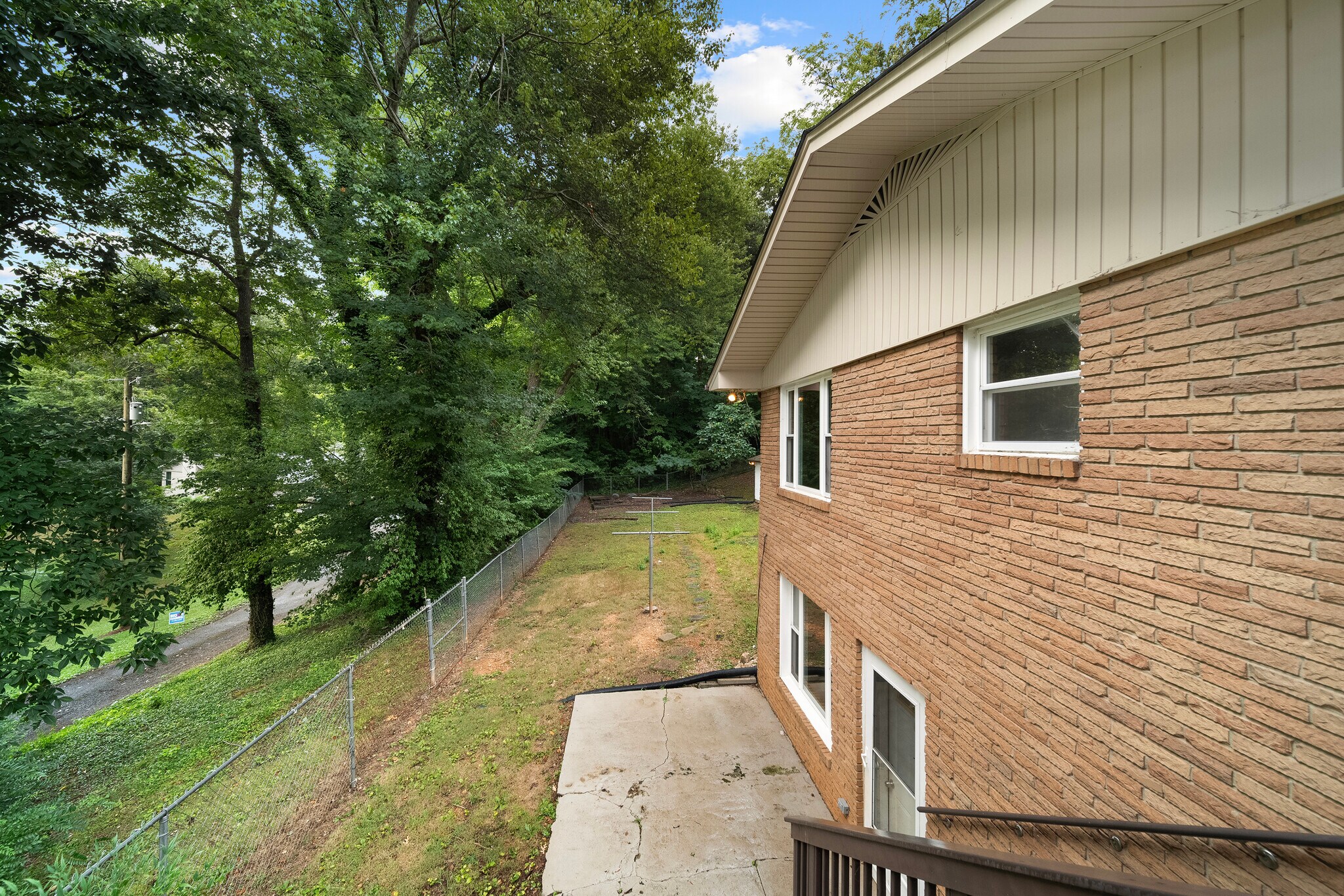 Partially fenced yard - 162 Osborne St