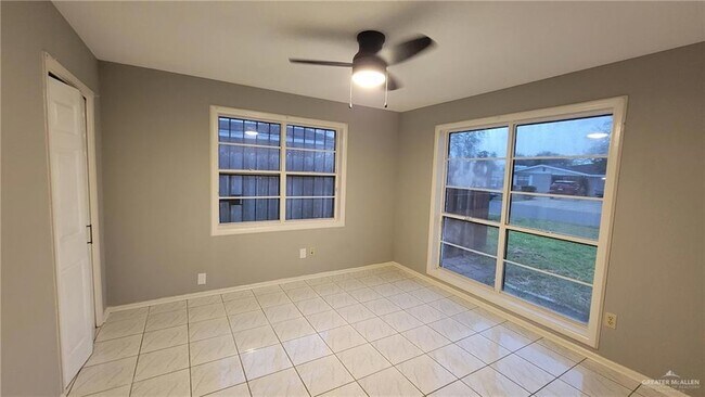 Building Photo - 2604 Quince Ln