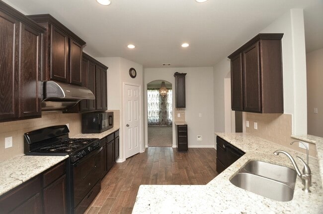 Building Photo - 18219 Gardens End Ln
