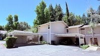 Building Photo - Updated and Move-In Ready 3BD/2.5BA Townhouse Near Downtown Danville- Available Now!