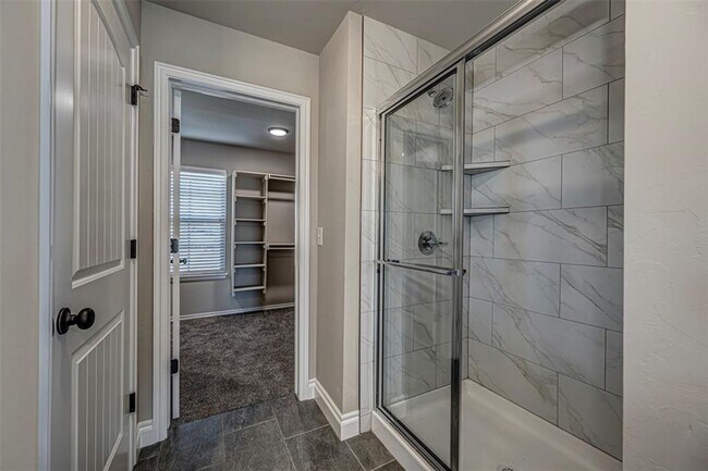 Building Photo - Beautiful 4 bedroom in Yukon