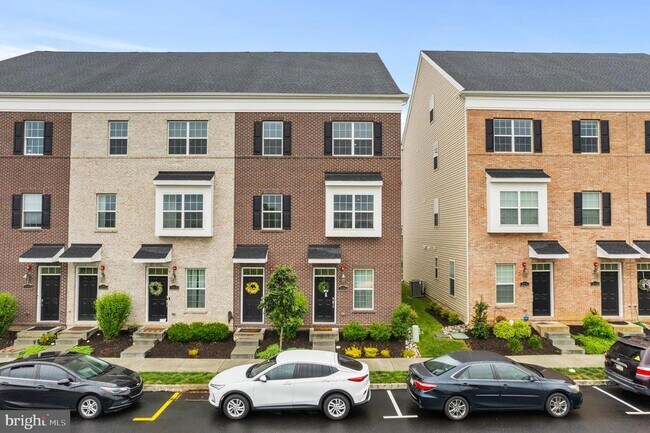 Building Photo - 204B Dock St