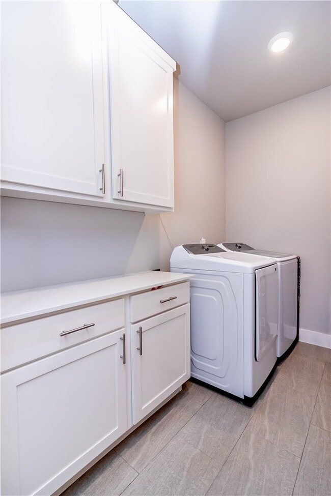 Building Photo - 146 E South St