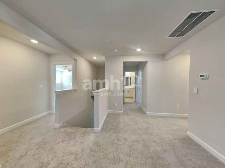 Building Photo - 521 Crowder Pl