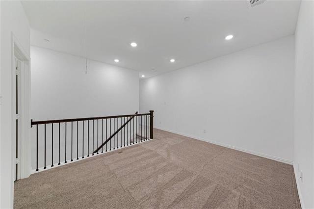 Building Photo - 9920 Hennings St