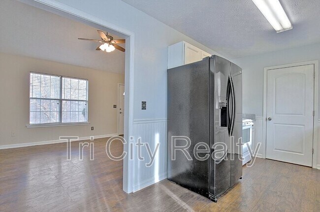 Building Photo - 350 Cobbler Dr