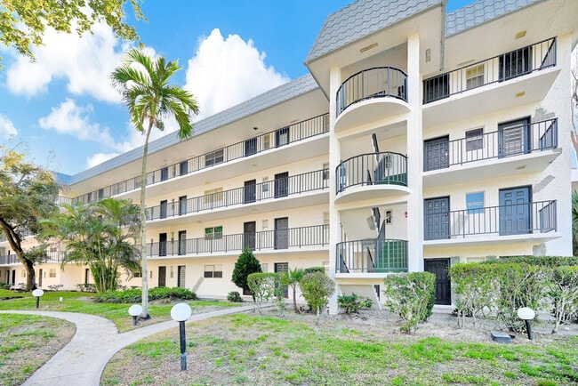 Building Photo - 3360 Spanish Moss Terrace