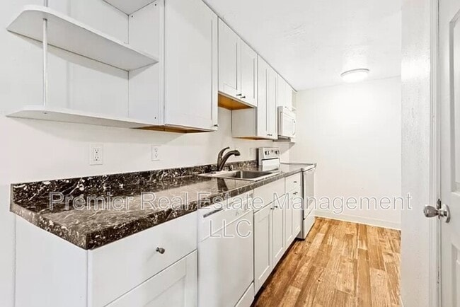 Building Photo - 768 S Krameria St