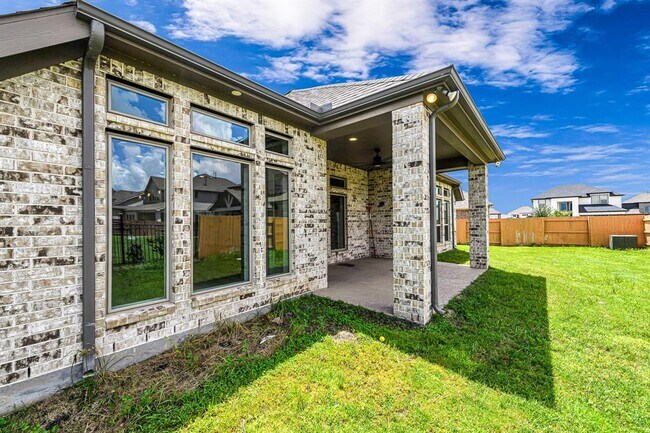 Building Photo - 7327 Camden Crestwood Way