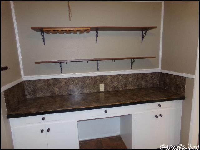 Building Photo - 6601 Kavanaugh Pl