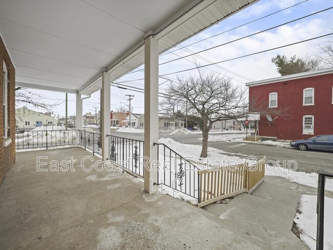 Building Photo - 1001 Pope Ave