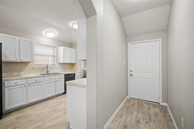 Building Photo - 10818 Elgar Ln