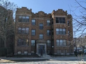 Building Photo - 1 bedroom in Chicago IL 60640