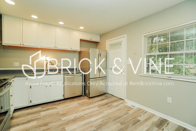 Building Photo - 170 Penick Ave