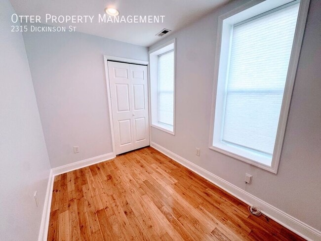 Building Photo - 2315 Dickinson St