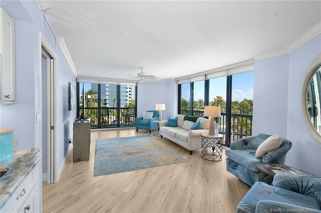 Building Photo - 9550 S Ocean Dr