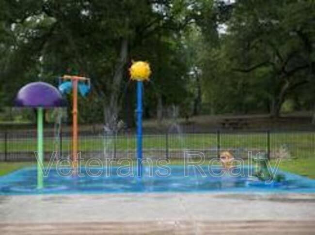 Building Photo - 210 Lanai Village