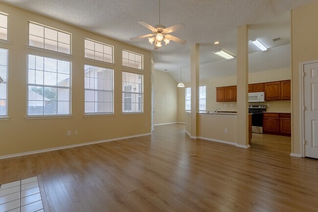 Building Photo - 7414 Westhaven Dr